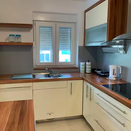 Kivi Novigrad Istria