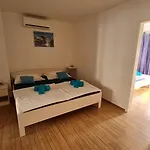 Kivi * Novigrad Istria