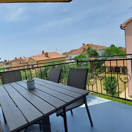 Kivi * Novigrad Istria